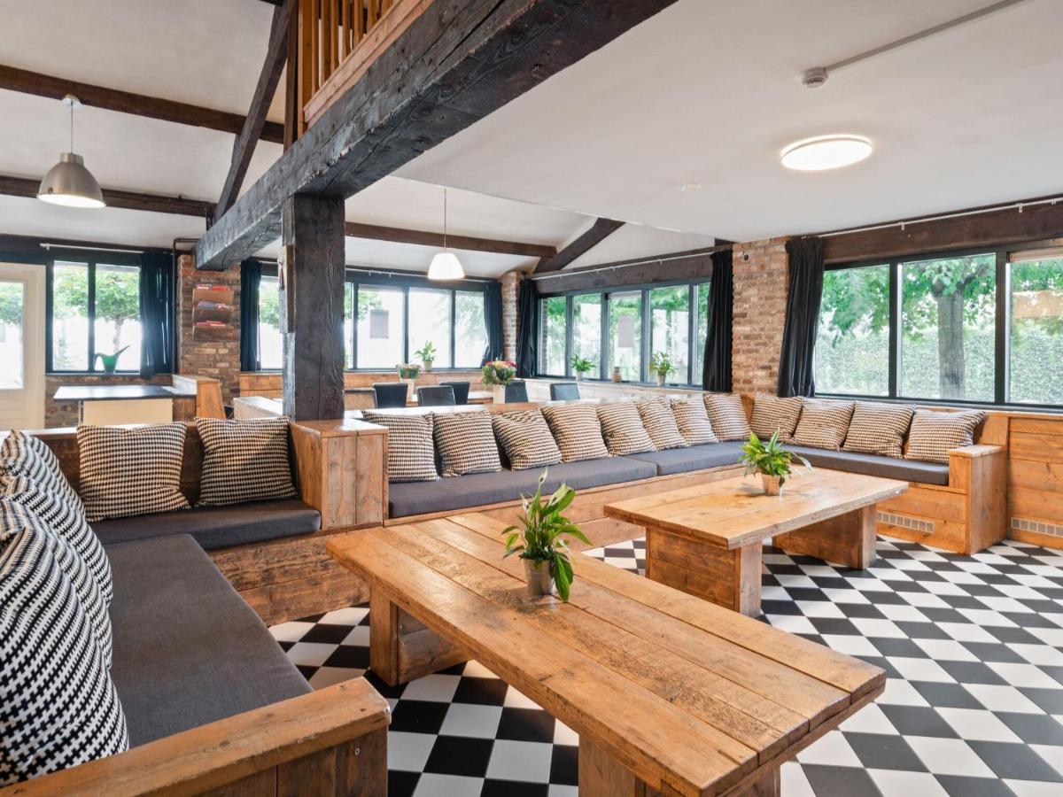 Spacious In Limburg Near Forest * Sint Antoniusbank
