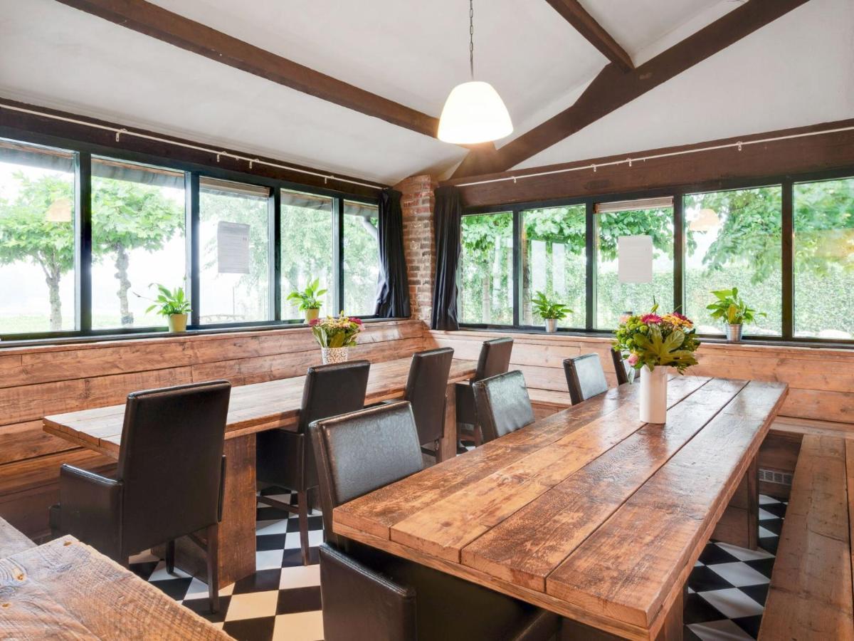 Spacious In Limburg Near Forest * Sint Antoniusbank