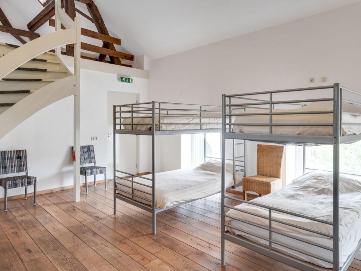 Spacious In Limburg Near Forest Vakantiehuis *