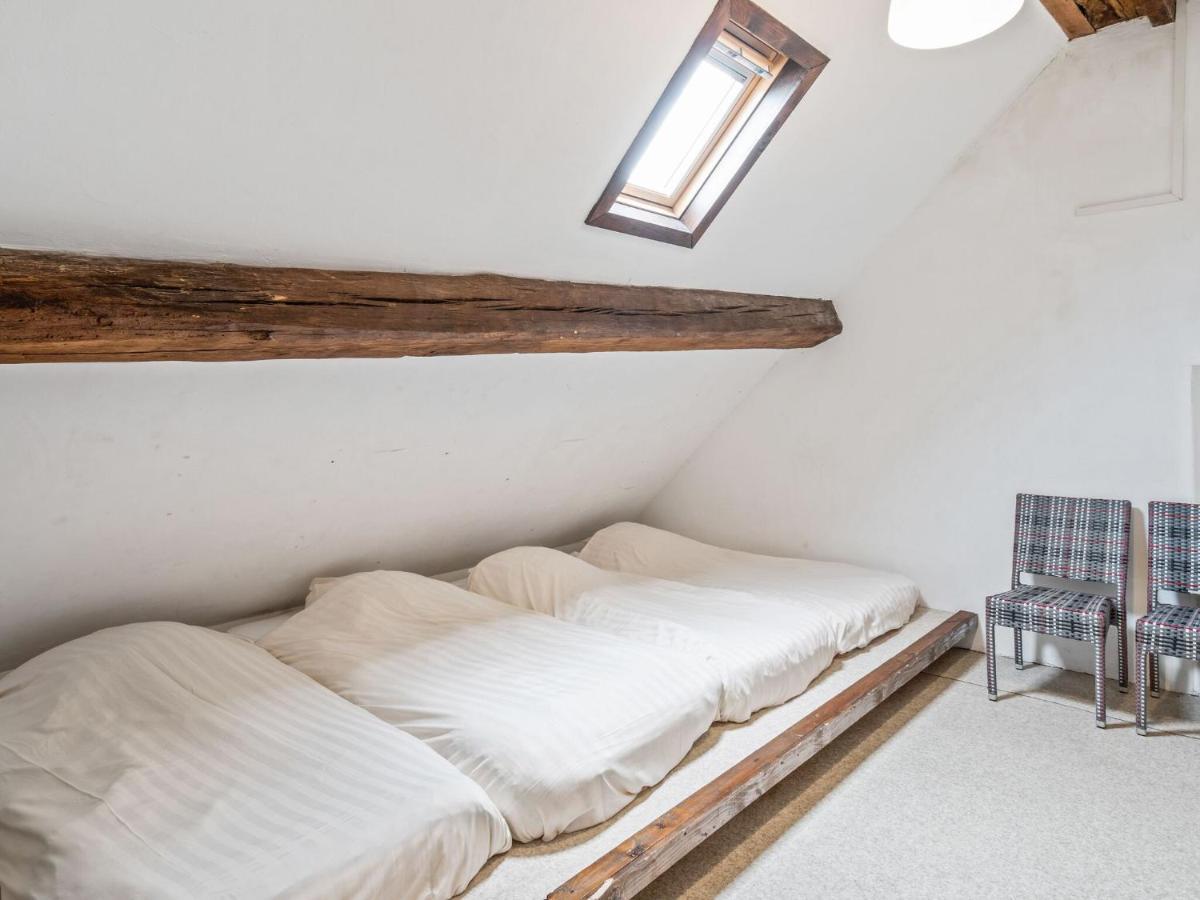 Spacious In Limburg Near Forest * Sint Antoniusbank